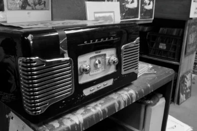 "Radio Waves" by Kelsey Tran